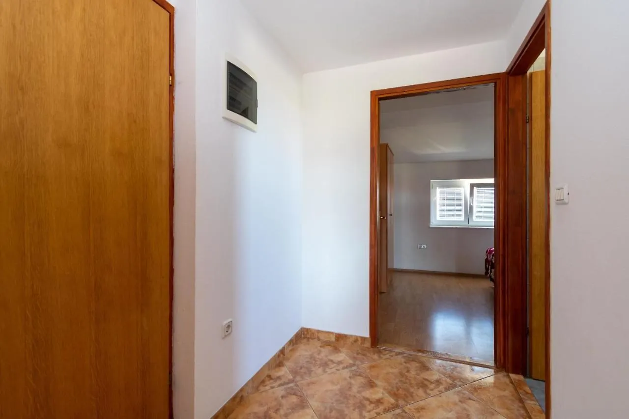 Family Friendly Apartments With A Swimming Pool Nin, Zadar - 18821  Nin