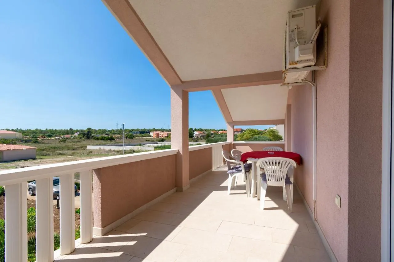 Family Friendly Apartments With A Swimming Pool Nin, Zadar - 18821